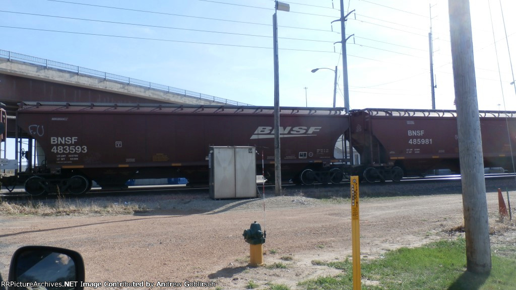 BNSF 483593 + BNSF 485981